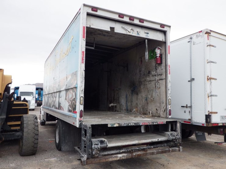 2003-international-durastar-4300-image-14