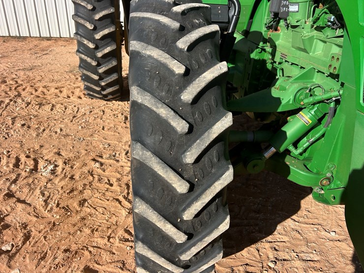 2010-john-deere-8295r-image-21