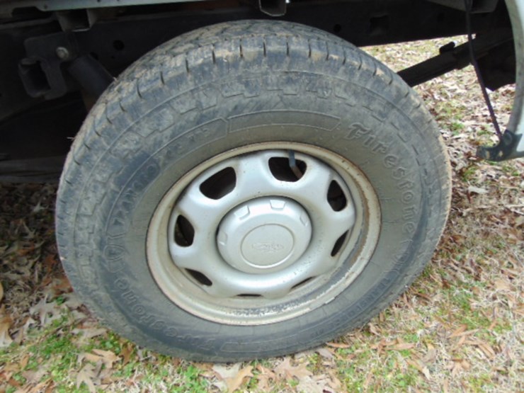 2014-ford-f150-xl-image-3