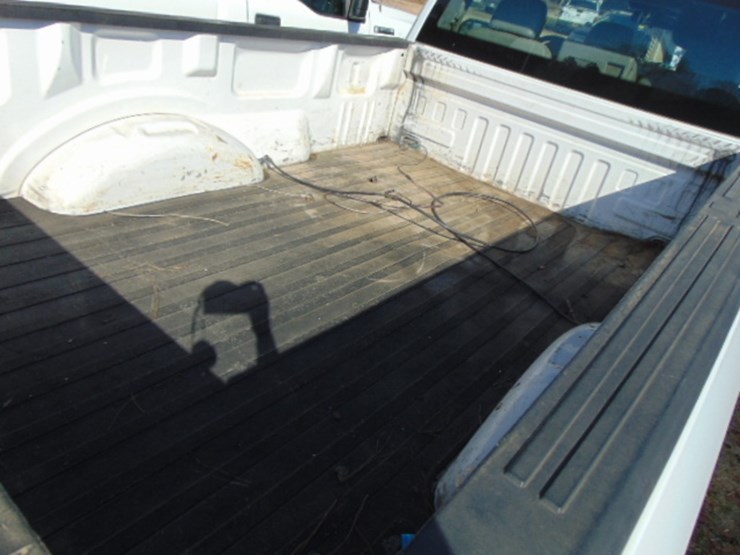 2016-ford-f150-xl-image-4