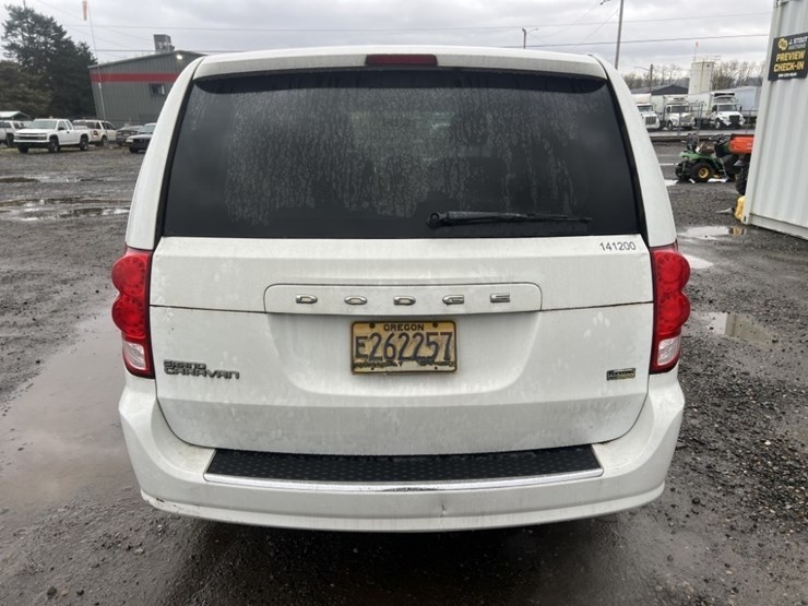 2014-dodge-grand-caravan-image-5