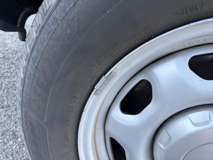 2014-ford-f150-image-32