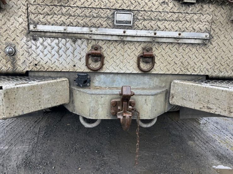 2009-dodge-ram-5500-image-38