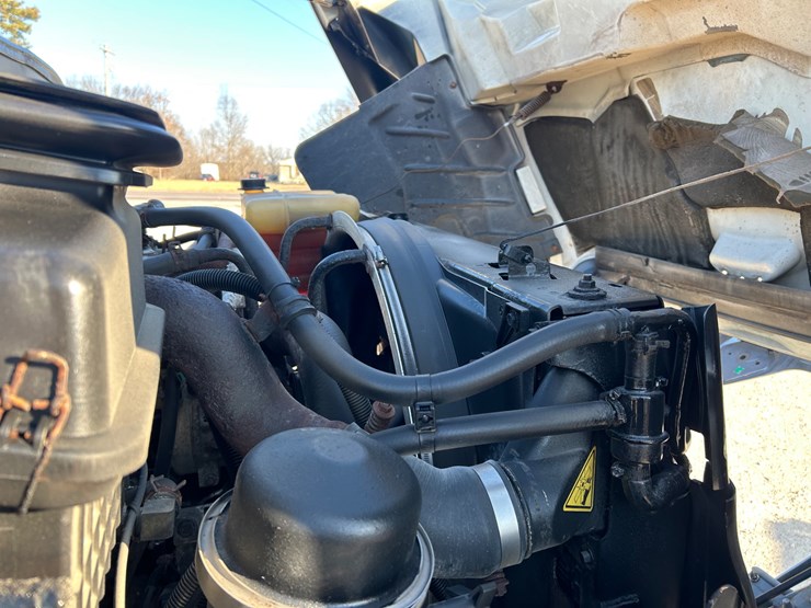 2013-international-durastar-4400-image-101