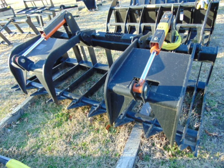 74"-heavy-duty-skid-steer-dual-clamp-grapple-image-1
