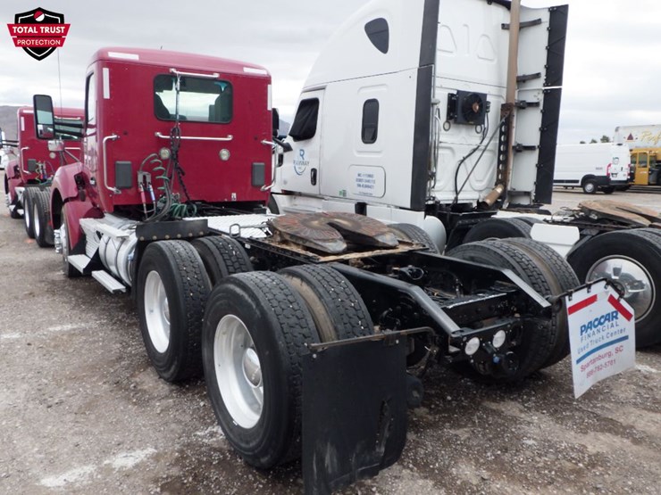 2019-kenworth-t880-image-11