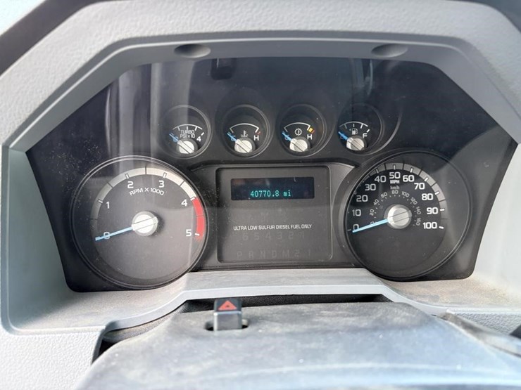 2012-ford-f550-image-14