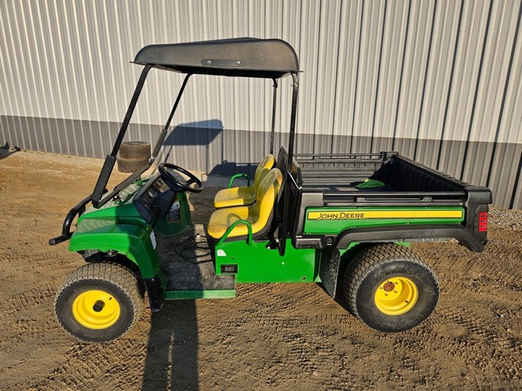 john-deere-tx-4x2-image-2