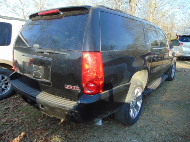 2009-gmc-yukon-xl-image-2