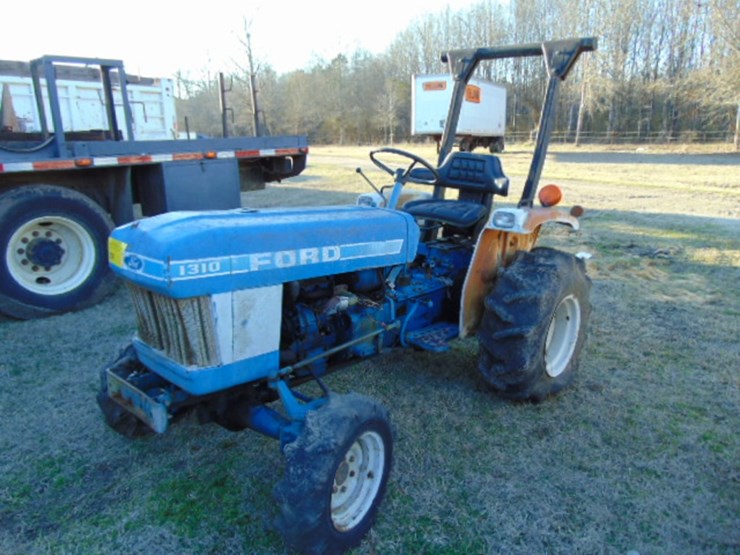 ford-tractor-image-1