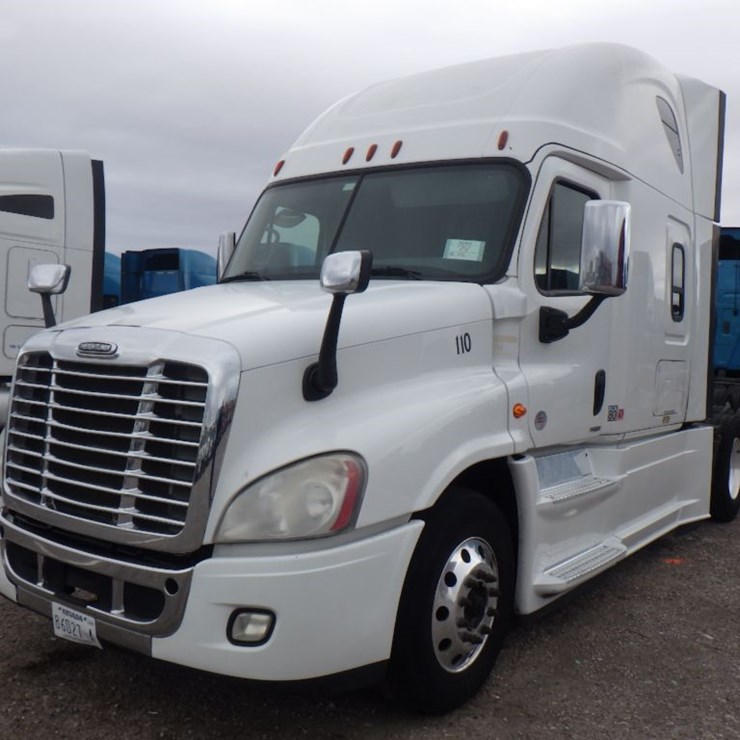 2016 FREIGHTLINER CASCADIA 125