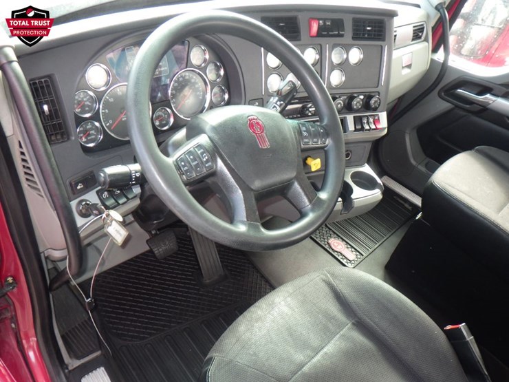 2020-kenworth-t680-image-15