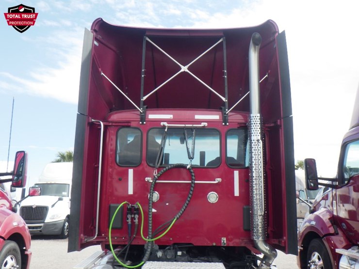 2020-kenworth-t680-image-10