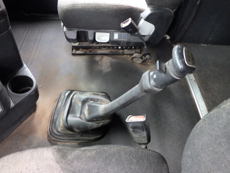 2019-freightliner-cascadia-126-image-25