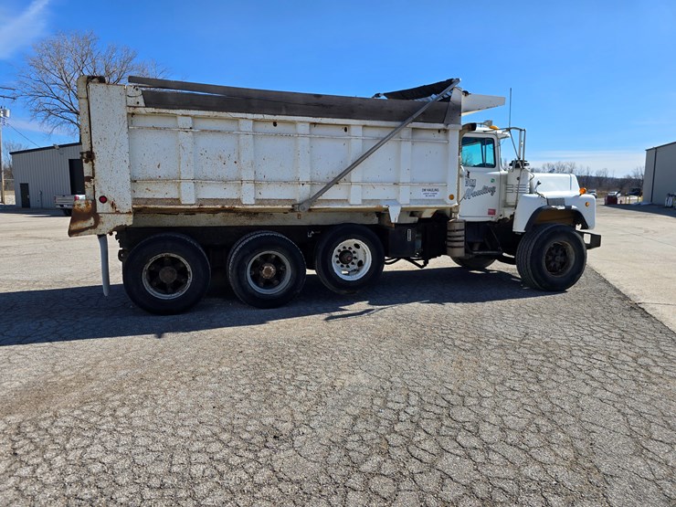 1998-mack-dm600-image-16