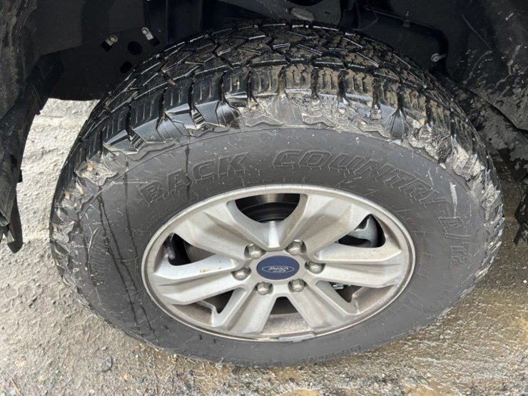 2016-ford-f150-xl-image-14