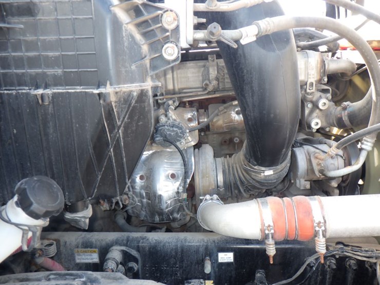 2023-freightliner-cascadia-126-image-28