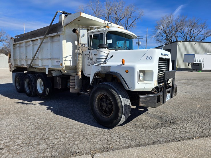 1998-mack-dm600-image-22
