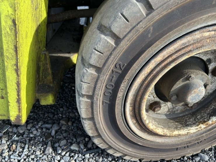 clark-gpx55-forklift-image-12