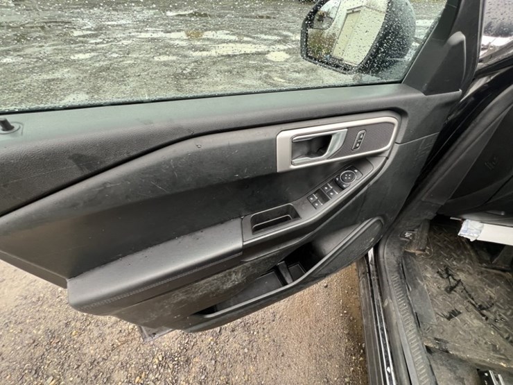 2024-ford-explorer-image-25