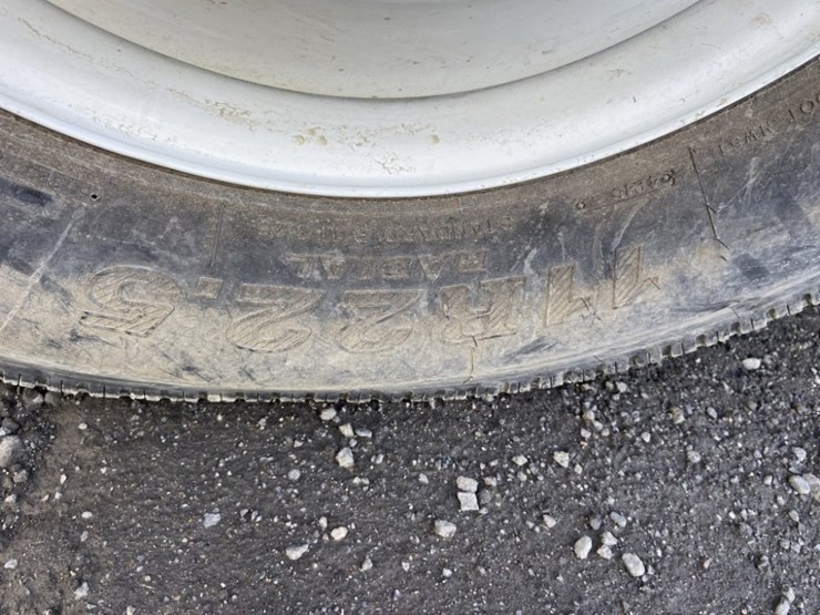 2005-freightliner-fc80-image-10