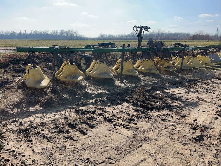 red-ball-8-row-hooded-sprayer,-3pt-image-1