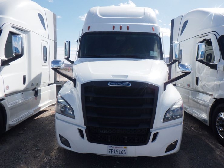 2024-freightliner-cascadia-126-image-2