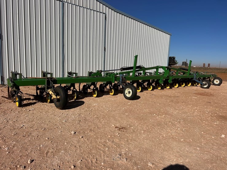 #39-•-lorenz-cultivator-image-1