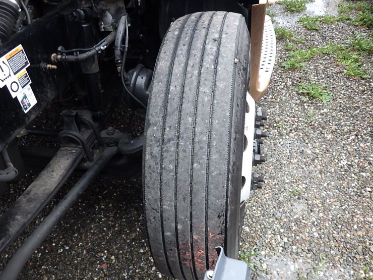 2022-kenworth-t680-image-25