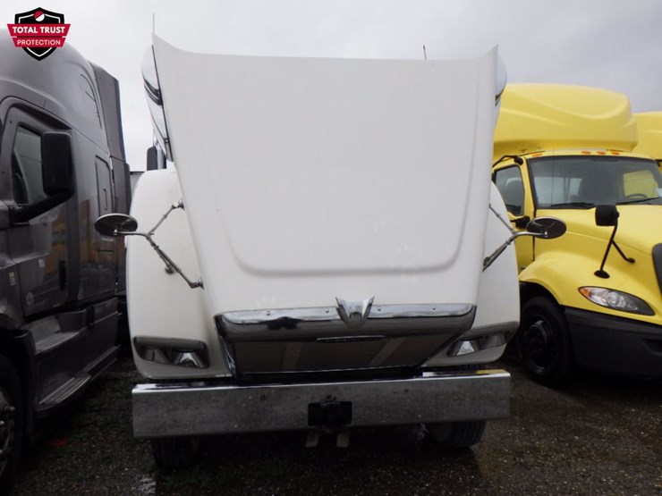 2019-freightliner-coronado-122-image-23