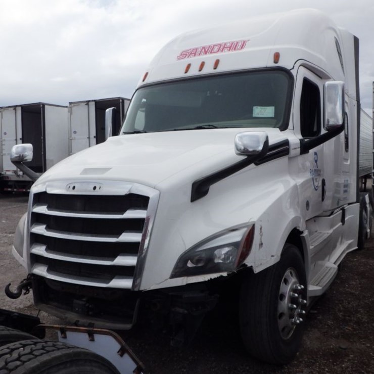 2019 FREIGHTLINER CASCADIA 126