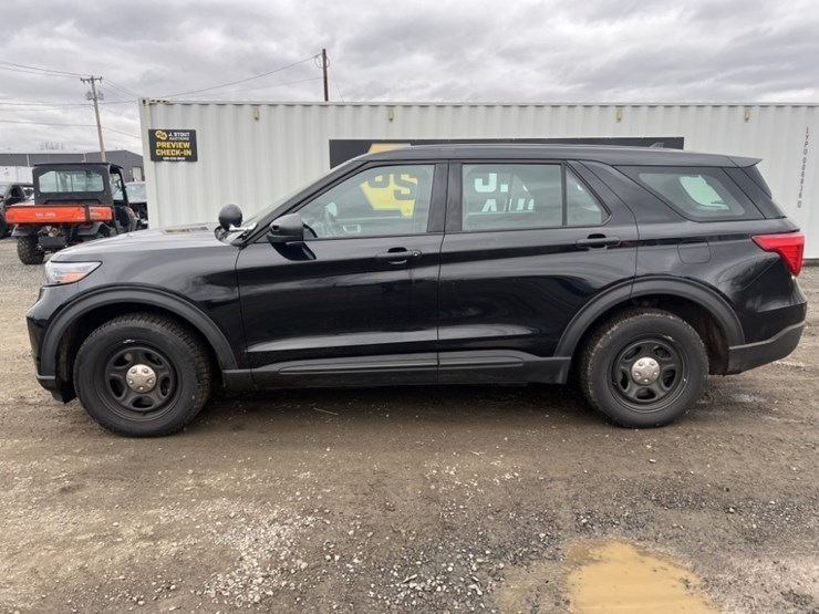 2021-ford-explorer-image-7