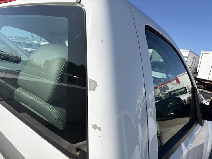 2011-chevrolet-2500-image-30