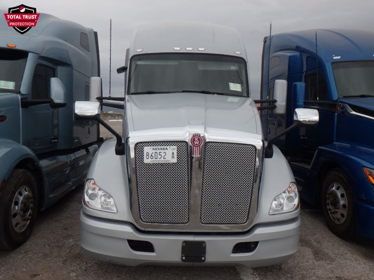 2020-kenworth-t680-image-2