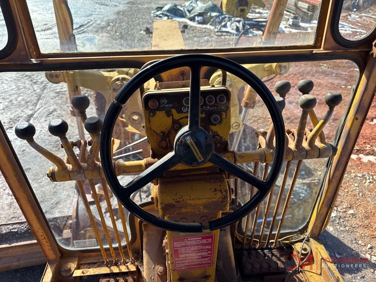 caterpillar-130g-image-19