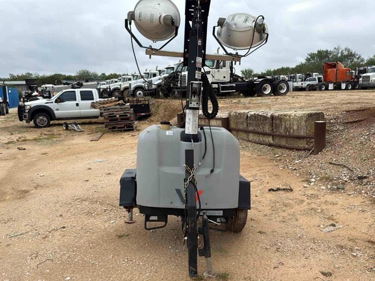 2021-wacker-neuson-light-tower-image-2