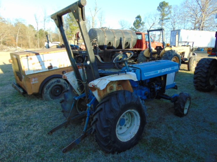ford-tractor-image-2