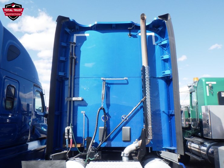 2021-kenworth-t680-image-12