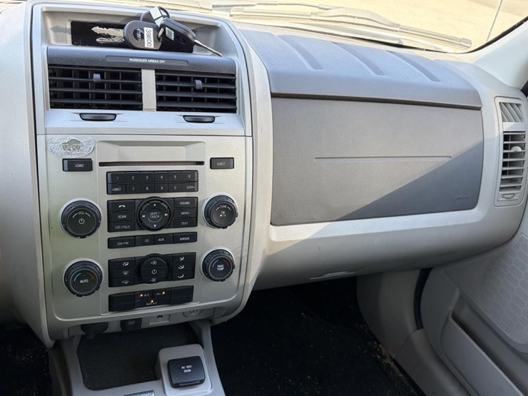 2012-ford-escape-hybrid-image-17