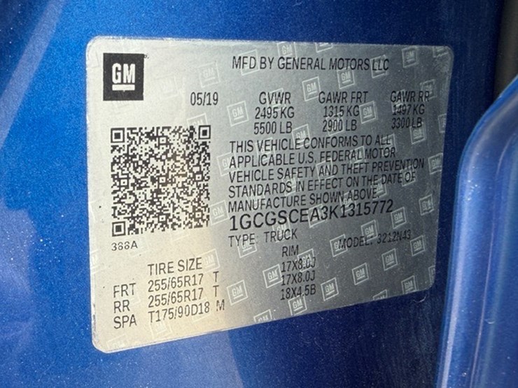 2019-chevrolet-colorado-image-30