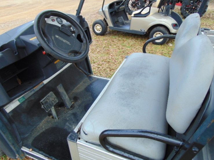 2017-club-car-carryall-300-image-6