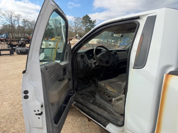 2011-ford-f150-image-21