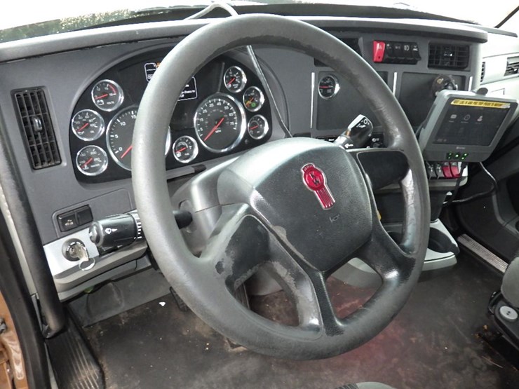 2022-kenworth-t680-image-20