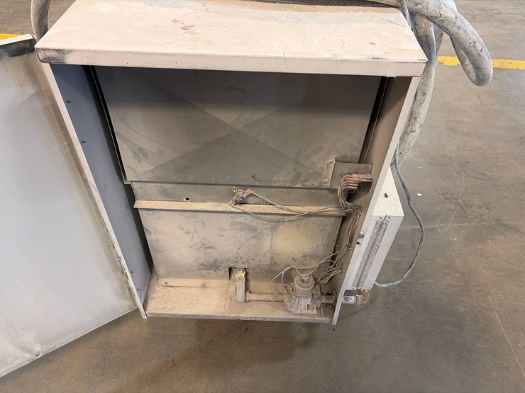 l.b.-white-premier-350df-heater-image-8