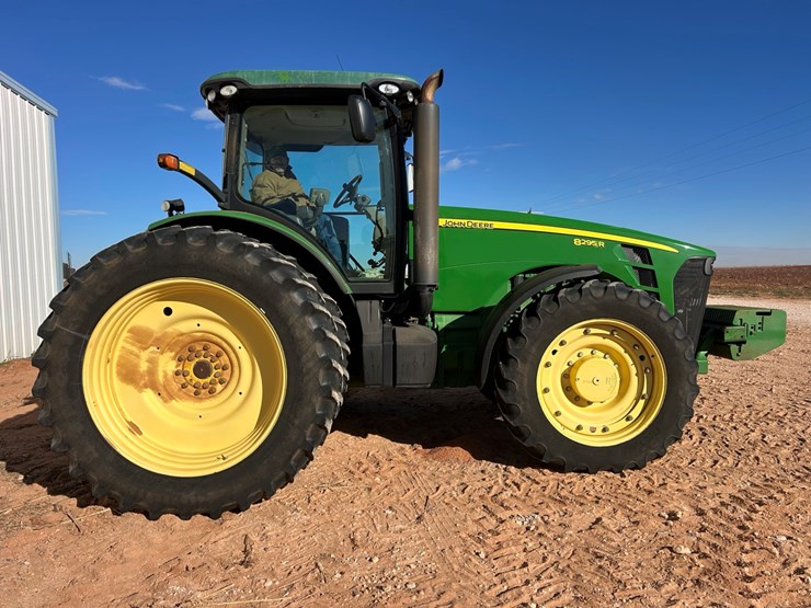 2010-john-deere-8295r-image-2