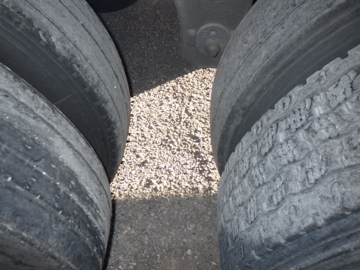 2022-utility-4000d-x-image-17