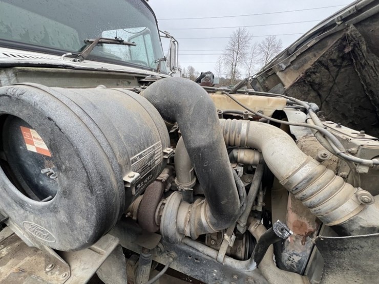 1995-ford-l9000-image-12