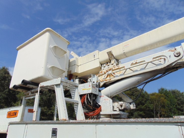 2004-ford-f750-image-13