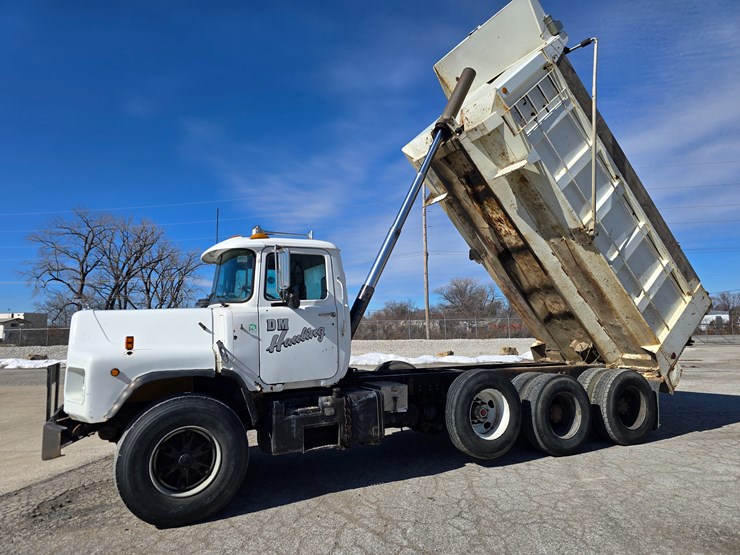 1998-mack-dm600-image-28