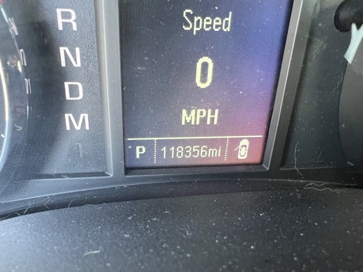 2015-chevrolet-tahoe-image-31